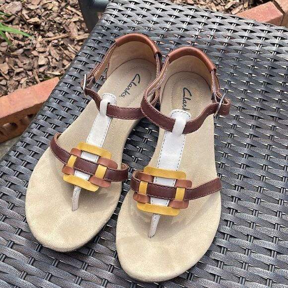 Clark’s Women’s Qwin Adonia Gladiator Brown Sandal - 7 - Great Condition - Picture 2 of 12